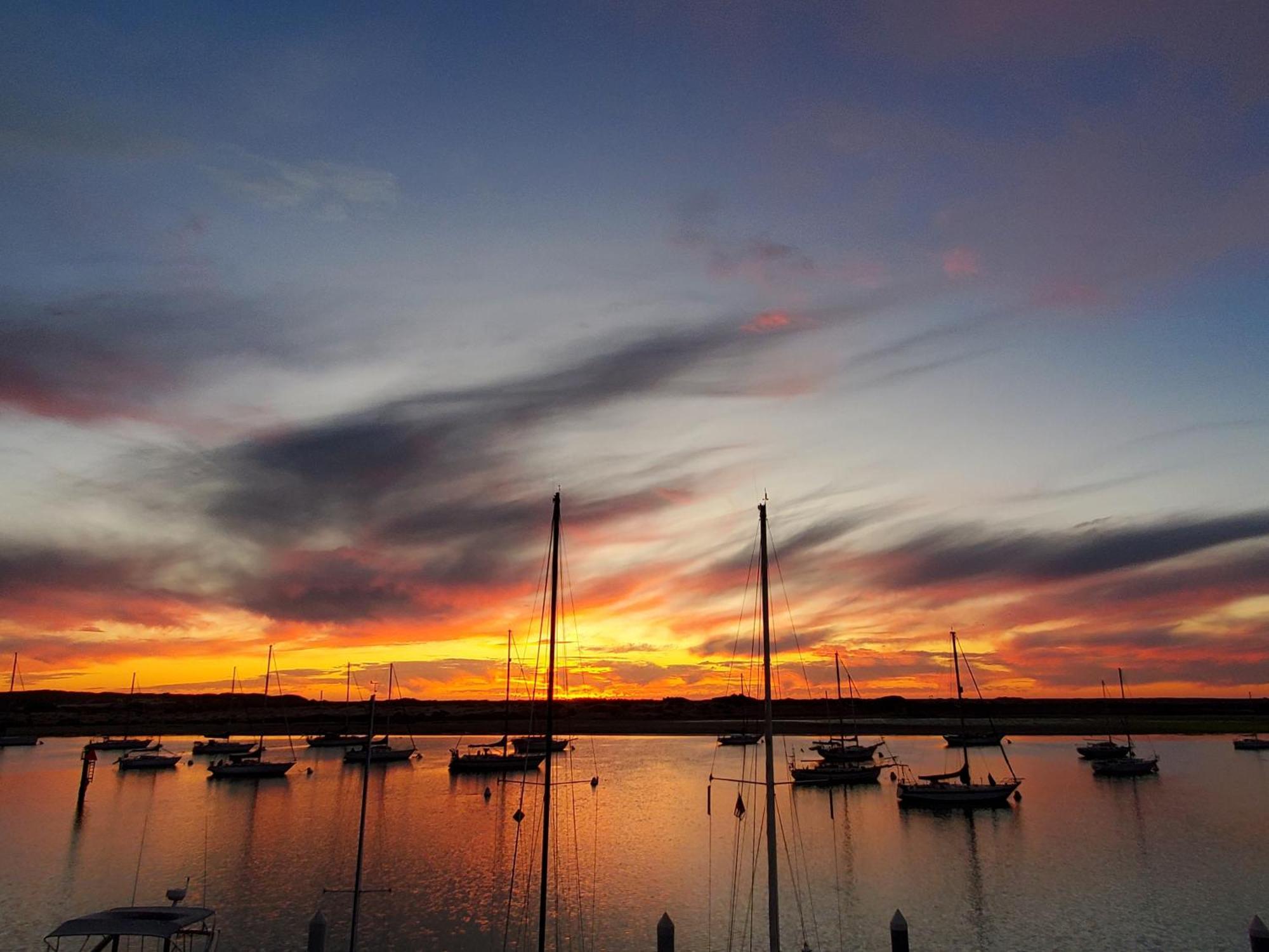 Gray'S Inn & Gallery Morro Bay Buitenkant foto